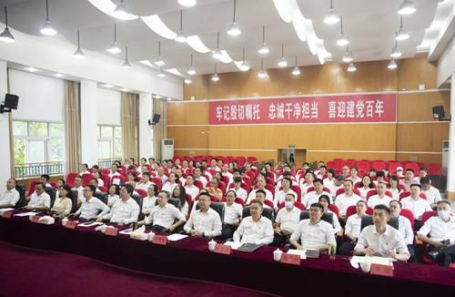 https:/__local/4/56/87/FEA66FCA13A36CB07E7E36830D2_B5148482_1DFB8.jpg