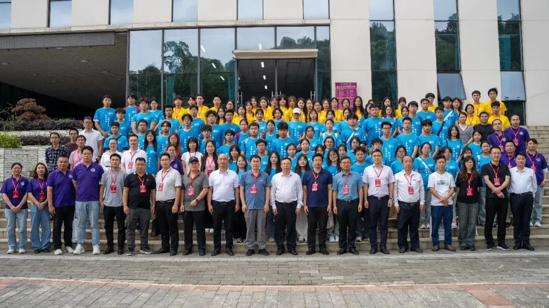 a6e4319d-1cc7-427f-85c2-6341377c62fa.jpg